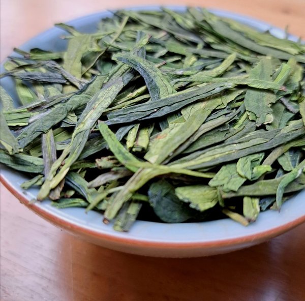 Grüner Tee "An Ji Bai Longjing" 2023 "Gu Yu", aus Zhejiang, China