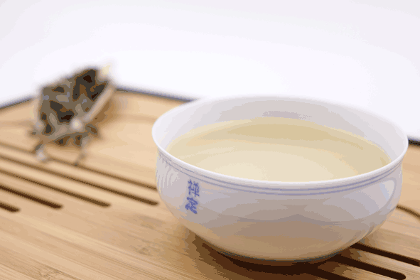 Weißer Tee "Bai Mu Dan - Weisse Päonie" Supreme, aus Fujian, China