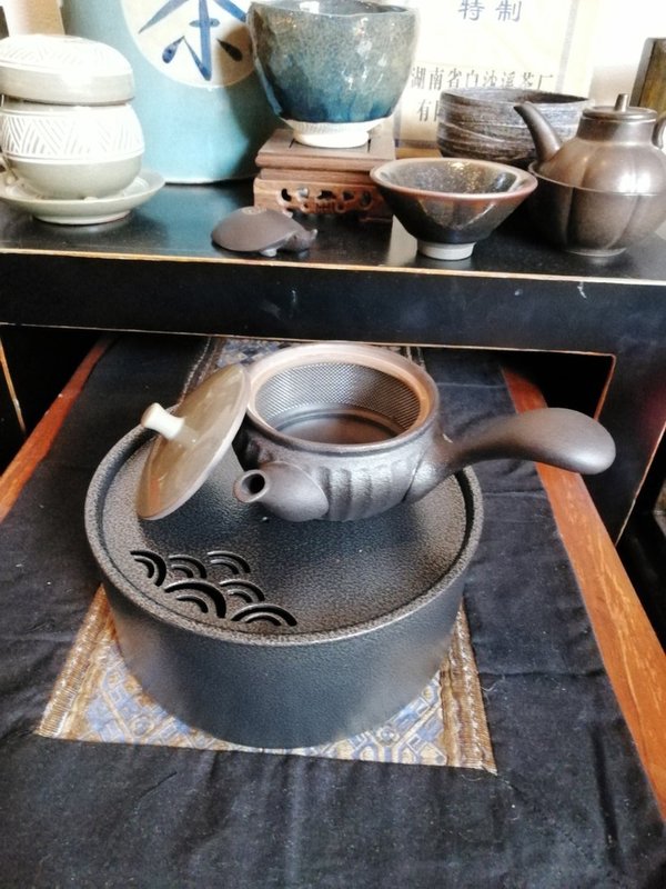 Keramik Kanne in Japan Stil
