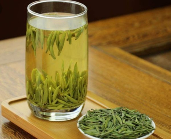 Grüner Tee Mingqian "Zhuyeqing - grüne Bambusblätter" 2023 vom E mei Berg, Sichuan, CN, 20g/Pkg.