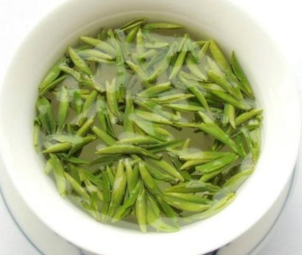 Grüner Tee Mingqian "Zhuyeqing - grüne Bambusblätter" 2023 vom E mei Berg, Sichuan, CN, 20g/Pkg.