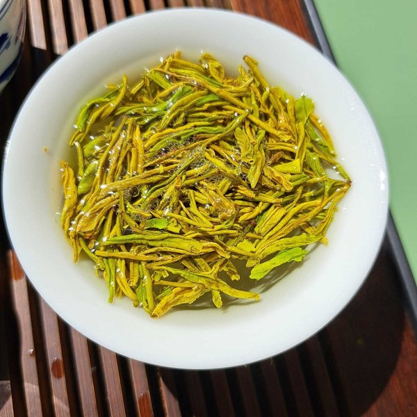 Mingqian "Anji Huang Jin Ya - Anji Golden Bud" 2024, Zhejiang, China, 25g / Packung