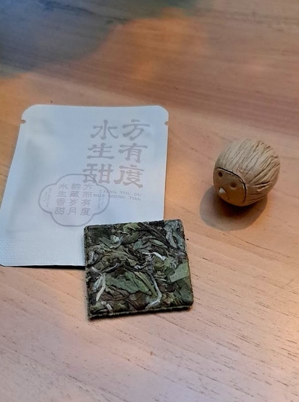 Weißer Tee "Bai Mu Dan - Weisse Päonie", 2023 Frühling, aus Fujian, China 5g/ Packung